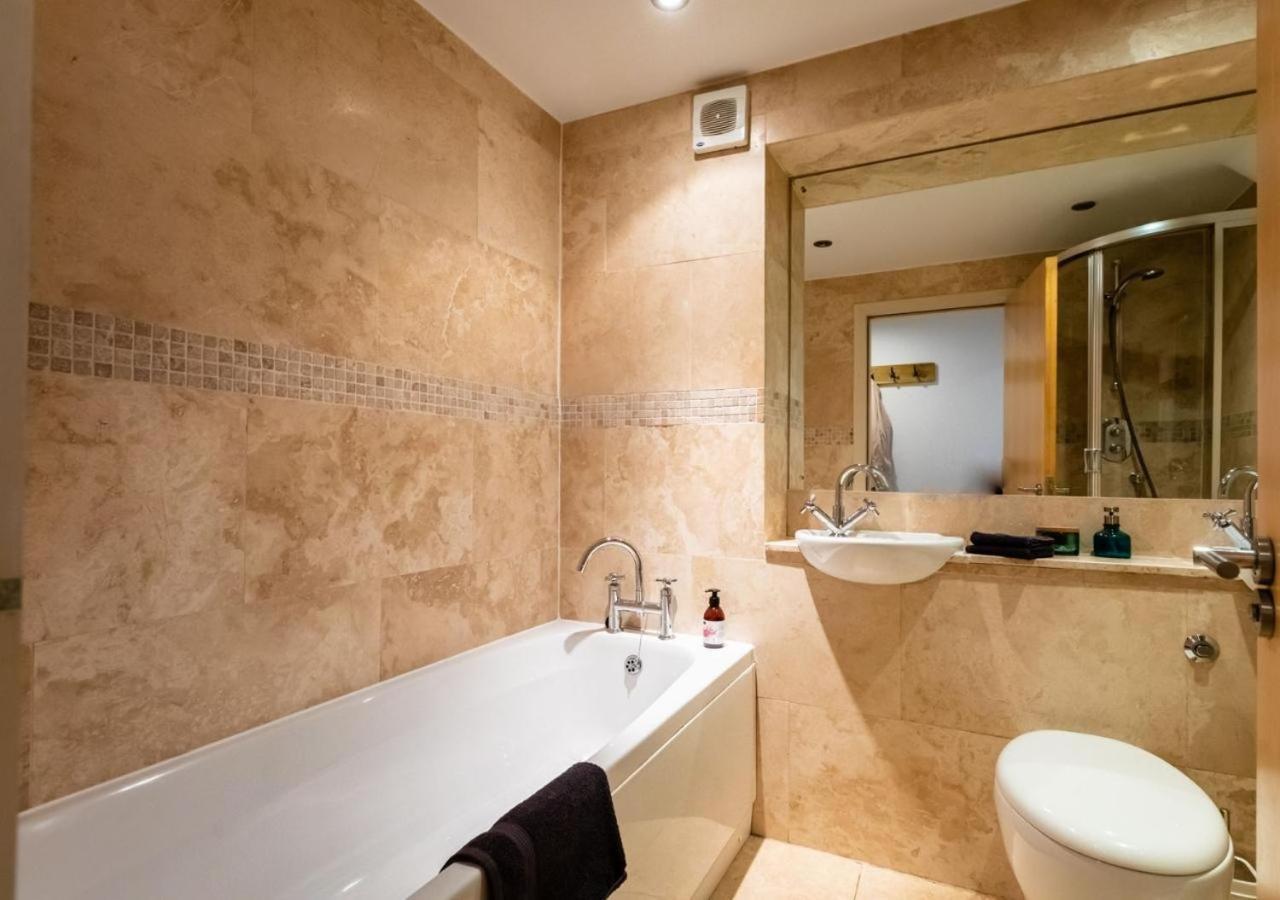 Lux Duplex Apartment 19Th Century Chapel Wakefield Centre Екстер'єр фото